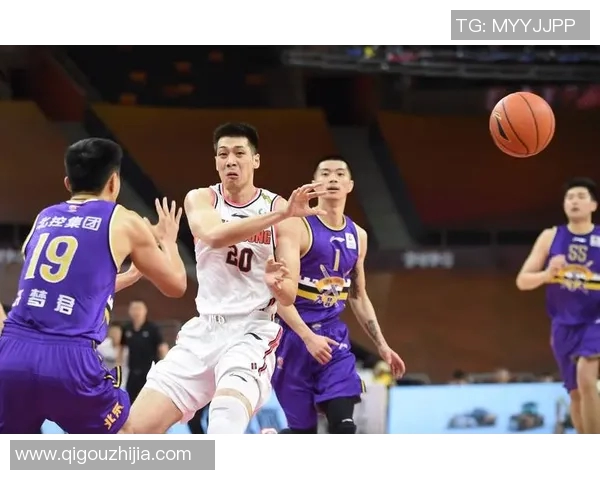任骏飞领衔球队奋勇拼搏展现篮球风采助力球队追逐冠军梦想