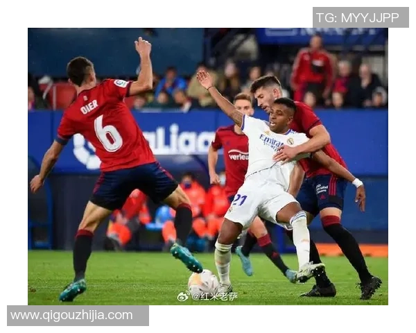 曼城与巴黎圣曼激战正酣谁能在欧冠赛场笑到最后