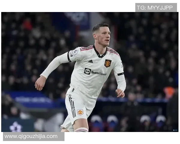 曼联与雷丁激战正酣比分结果揭晓引发球迷热议