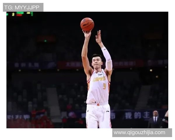 李慕豪：从篮球新星到职业生涯的辉煌历程与未来展望